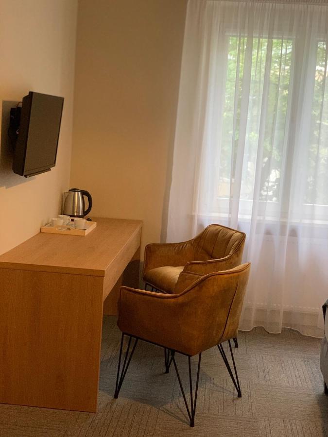 Vesna Rooms Mtp Posen Exterior foto