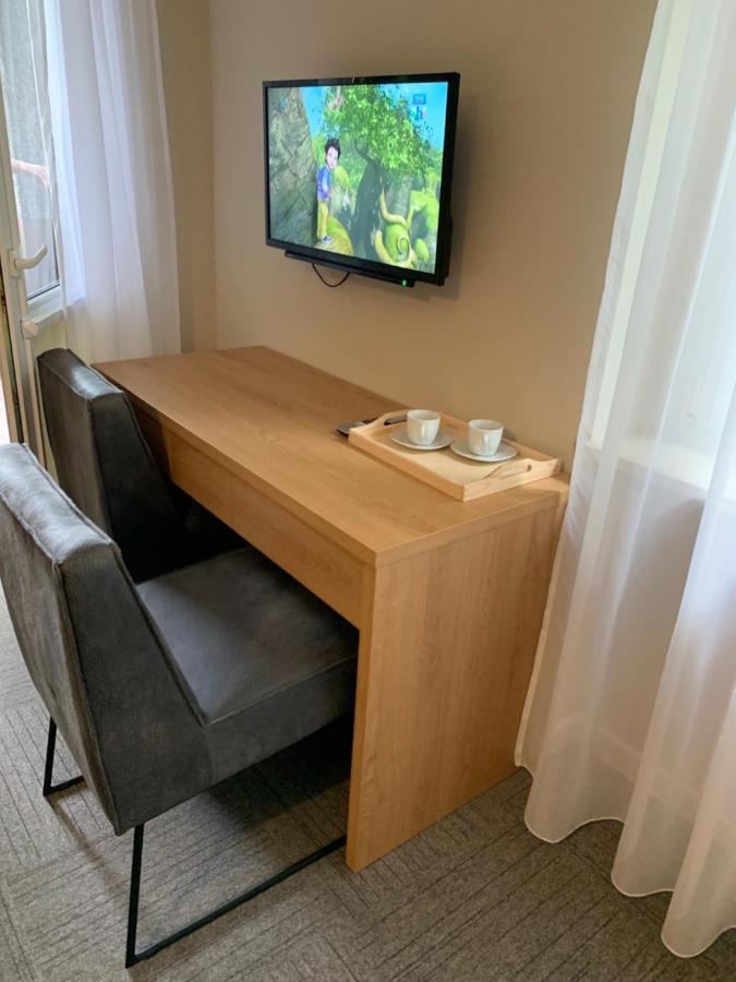Vesna Rooms Mtp Posen Exterior foto